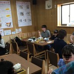 うどんや まるちゃん - テーブル席の様子です