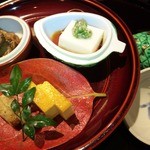 北新地 湯木 - ごま豆腐と鯛の肝、卵の蒲鉾・鴨ロース