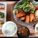 Sankai Daidokoro Yomogian - 牡蠣フライ定食