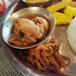 tutti - 切り干し大根のアチャール、チキン