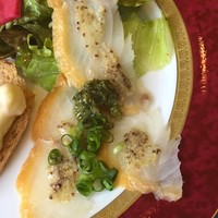 フランス料理 レストラン大澤 - 鯛の燻製のカルパッチョ、粒マスタードとワインビネガーの少しさっぱりしたソース