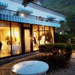 オーベルジュ・オー・ミラドー - お庭から