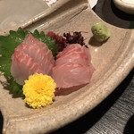 小田原鮮魚と炭焼牛たん かっこ - メジナの刺身