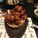 小田原鮮魚と炭焼牛たん かっこ - 阿波尾鶏のハラミ唐揚げ