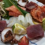 いつも一休の刺し身盛合せは可愛いわ❤️