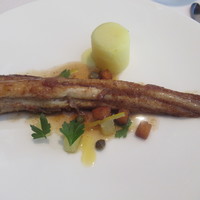 レストラン・モリエール - エイヒレ　レモンソースとポテト