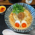 らぁ麺 おかむら - トリパイタンタンタンメン（冷しバージョン）とクリームブリュレ。