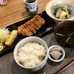 米愛豚とんかつとおばんさい みかみ - 米愛豚のトンテキご膳