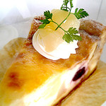 プティ・グラン - 桃とチェリーのタルト(多分)　08年05月