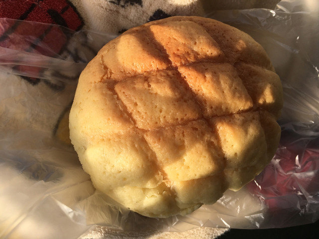 海辺の手作りパン屋 エッフェル 広電宮島口 パン 食べログ