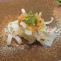 天寿し 京町店 - 白い八重菊を思わせる烏賊