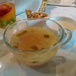 オーベルジュ・オー・ミラドー - スープ