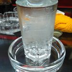 久村の酒場 - コレはコップ酒(冷や)
