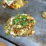 Okonomiyaki Hirano - ご飯入りお好み焼き