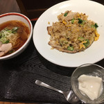 Pumpuku Maru - 豚バラ青菜炒め炒飯と半らーめんセット