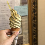 ジェラテリア アクオリーナ - ピスタチオのジェラートソフト（750円）税込