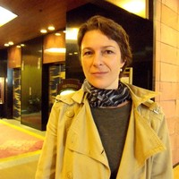 ル・マンジュ・トゥー - 美しいでしょう。しかし彼女のハープも美しい。