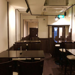 GRILL&Bar Hanaya - 奥にも広い店内