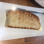 Restaurant&Cafe BRENZA - ランチプレートのパン