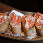 ハワーズ エンド 石窯焼ピザと欧風家庭料理 - 