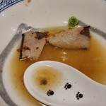 らーめん森や。 - 潮鰹そば残り汁を酒盗に酒進む・・こんなに減ってしまった・・