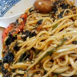 らーめん森や。 - アカモクの辛い混ぜそば-混ぜ後