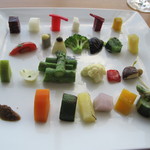 銀座 シェ・トモ - 野菜のパレット♪素晴らしいです。