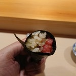 鮨 あらい - トロ手巻き