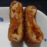 杉本精肉店 - カレーコロッケの断面