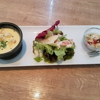 キッチン 大宮 MARK IS みなとみらい店 - 前菜プレート