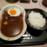 アルプス - 期間限定販売　令和元年　NEW　コラボレーション　カレー焼きそば全景　ライスも付く