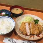 とん八亭 - ロースかつ定食（1800円）