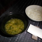 瀬里奈 - 　お味噌汁と白いご飯です。