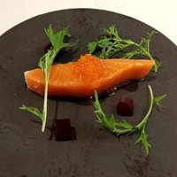 PRIMO - 41℃の燻製八海山サーモンとその卵 90℃のビーツ（2019.4）