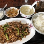 上海酒家 - ♪豚肉ロースとニンニク醤油炒め定食¥700