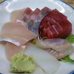 まるしん - 刺身盛り合わせ