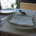 ベージュ アラン・デュカス 東京 - テーブルディスプレイ