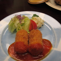赤坂 津つ井 総本店 - カニクリームコロッケ