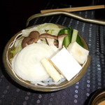 瀬里奈 - 　特選牛しゃぶしゃぶのお野菜です。熊本県産の新玉葱や平茸、レタスなどバラエティーに富んでいました。