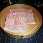 瀬里奈 - 　茨城県産の特選牛サーロインのしゃぶしゃぶ肉・その３です。