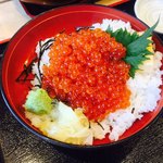 お魚いちば おかせい - いくら丼  宝石箱や！