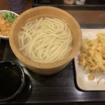 丸亀製麺 - 2019/05 釜揚げうどん 並 290円、 野菜かき揚げ 130円