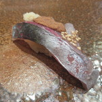 天寿し - 鯵には粉醤油とおろし生姜と白ごま