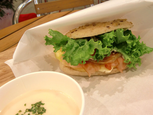 閉店 軽井沢フラットブレッズ 三井アウトレットパーク倉敷店 倉敷 サンドイッチ 食べログ