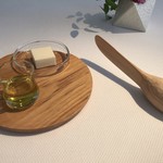 レストラン・ジョルジュマルソー - バターとオリーブオイル
