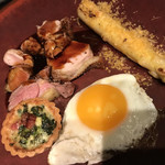 祗園245 - メイン料理 キジと目玉焼き