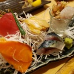 海鮮炭焼処とら太 - 刺身5点盛り