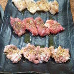 弟盛りの塩もの（ミノ、カッパ、タン元）