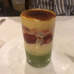 北島亭 - いちごのパフェ。