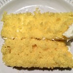 Gagliasso Il Fornaio Pasticcere - スポンジ部を割る